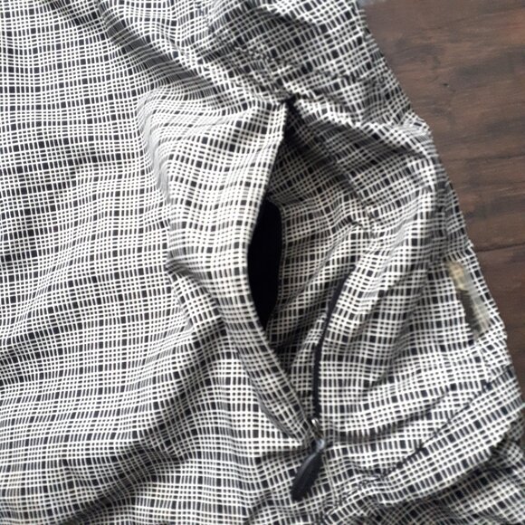 McKinley Aquamax Eon Black and Grey Plaid Print Nylon Jacket - Picture 10 of 16